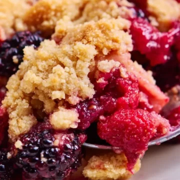 Apple and Blackberry Crumble