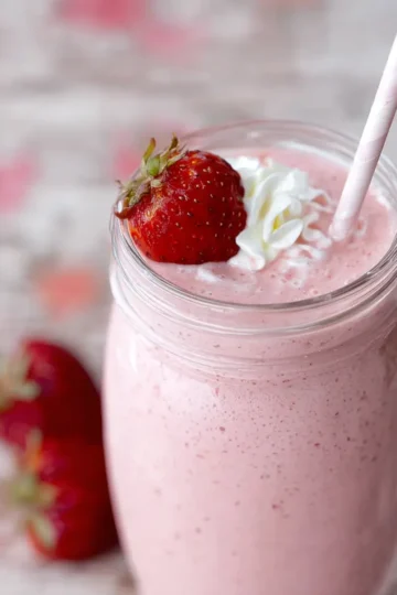 Strawberries and Cream Smoothie