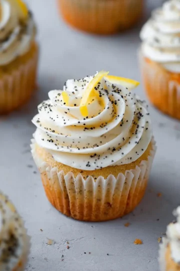 Lemon and Poppyseed Cupcakes!